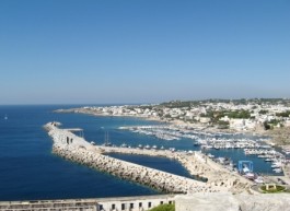 Leggende del Salento. Gli scogli dannati di Leuca e le macarìe della Grecìa salentina