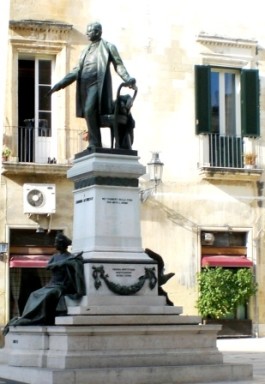 Lecce. Il monumento a Sigismondo Castromediano