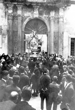 Aradeo. Hanno rubato la croce di San Nicola!