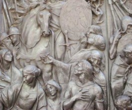 La porta bronzea della basilica Sancta Maria ad Nives di Copertino