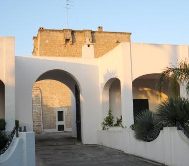 Santa Maria al Bagno - Nardò (Lecce), masseria Fiume, ingresso principale