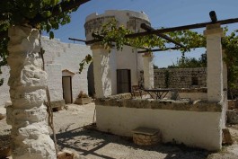 MASSERIA “SANTU LASI” (SAN BIAGIO): UN’ARCHITETTURA IN MINIATURA