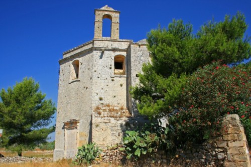 La cosidetta "chiesa del diavolo" di Tricase (ph di fiuru714, che ha partecipato al concorso nazionale dei comuni italiani)