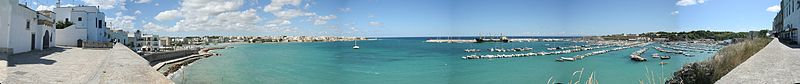 Otranto_panorama_port