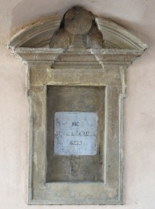 Tomba di Scipione Ammirato il Giovane a Montaione, chiesa di S. Regolo a Montaione; immagine tratta da http://upload.wikimedia.org/wikipedia/commons/a/aa/Montaione%2C_tomba_scipione_ammirato.JPG