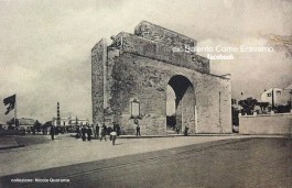 Lecce, Porta Napoli ieri e oggi … dentro e fuori