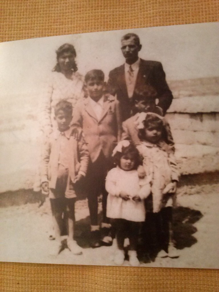 La mia famiglia nel maggio 1949 (manca l'ultimogenito che nascerà nel dicembre successivo)