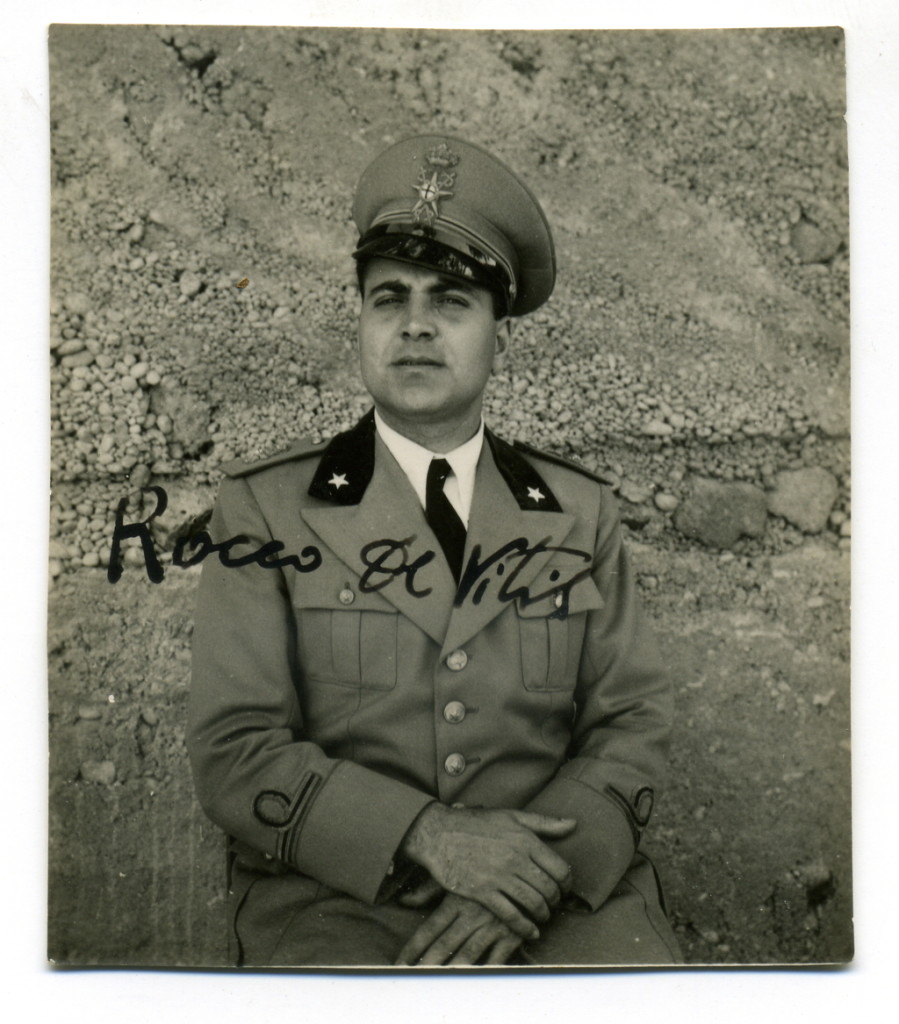 Rocco de Vitis nel 1941 in veste di tenente medico sul fronte greco-albanese