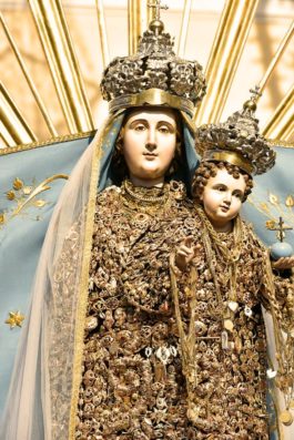 Surbo e la sua “Madonna vestita d’Oro”